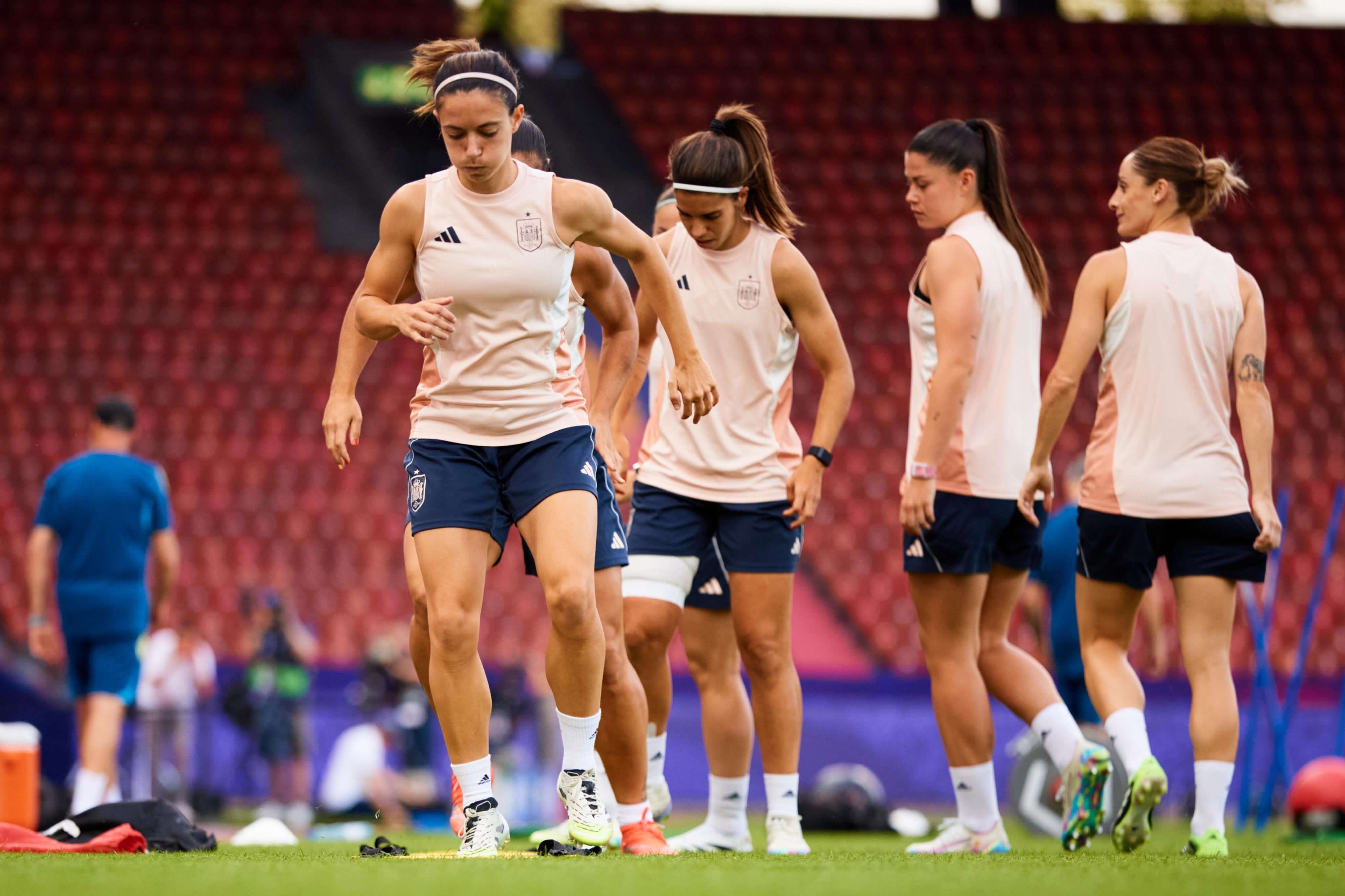  Aitana Bonmatí, en el entrenamiento previo al España-Alemania de la Euro.