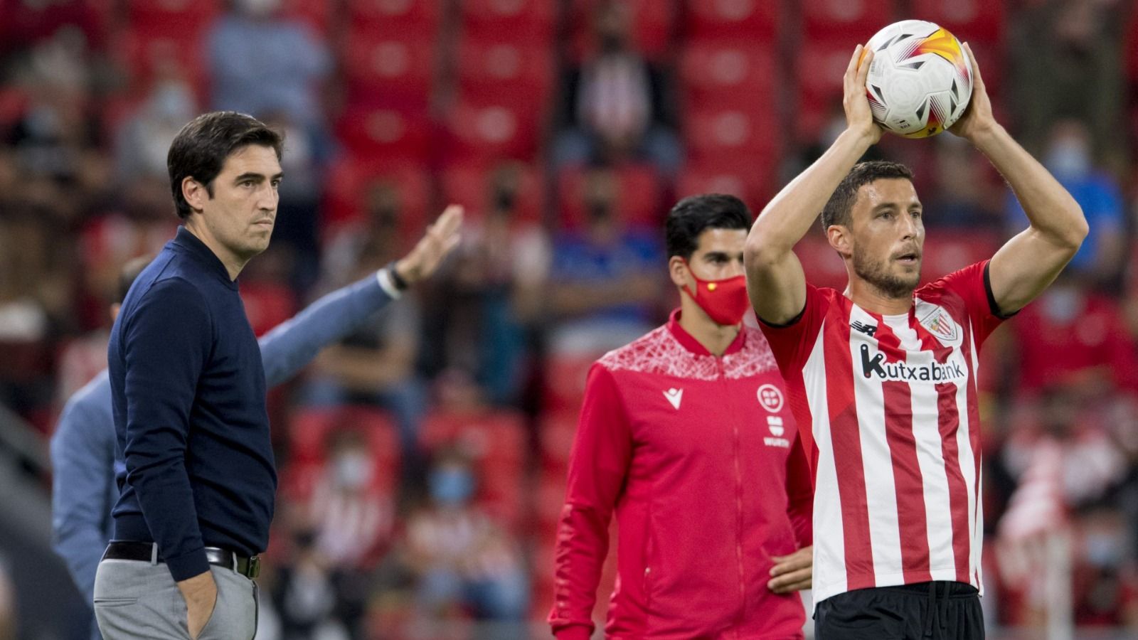Andoni Iraola y De Marcos, durante el Athletic-Rayo Vallecano.
