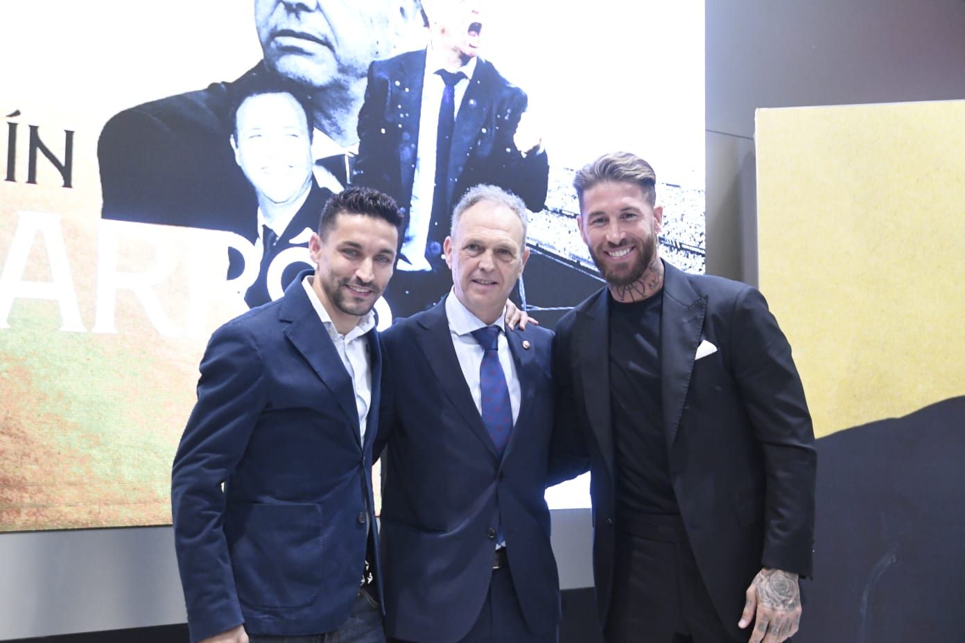  Entrega del Banquillo de Oro Ramón Encinas a Joaquín Caparrós.