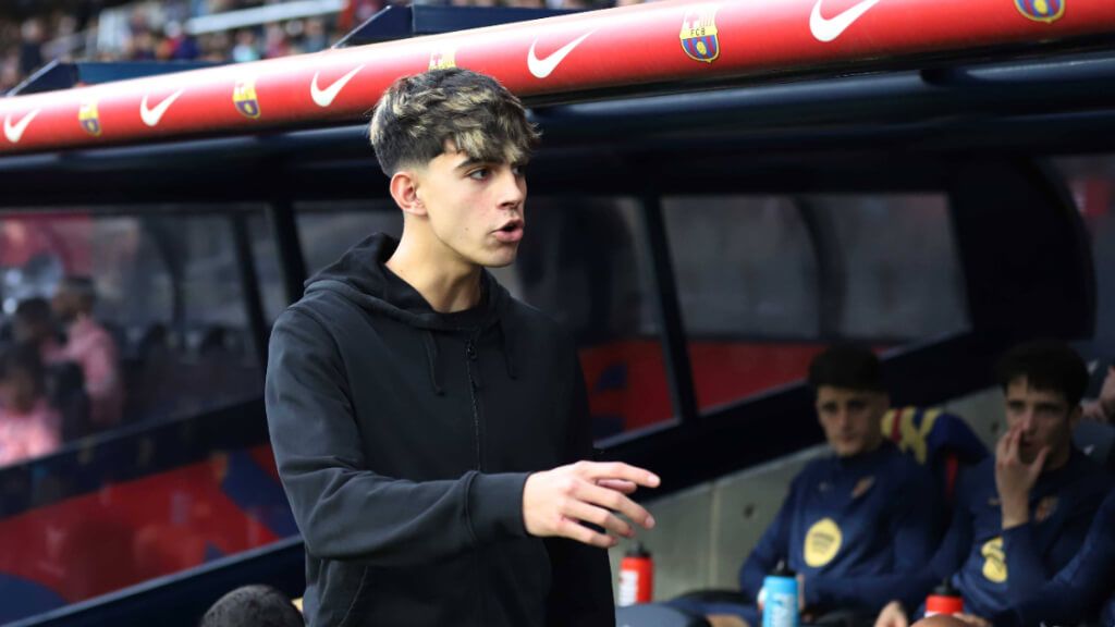  Marc Bernal, en un partido del FC Barcelona (Cordon Press)