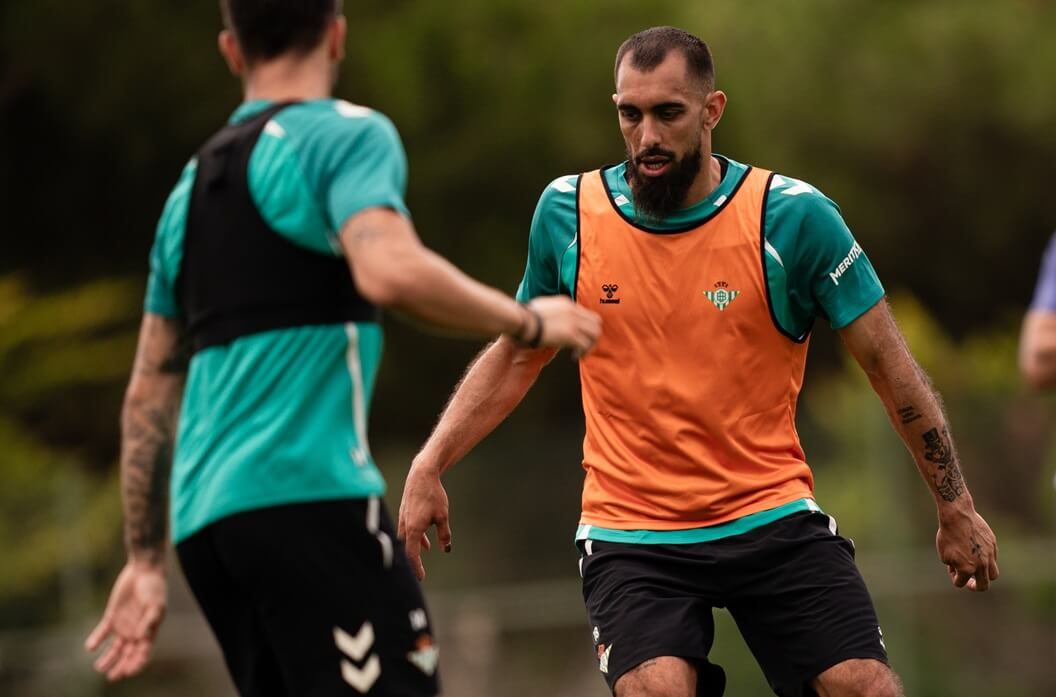  Borja Iglesias, en la pretemporada del Betis en Almancil.