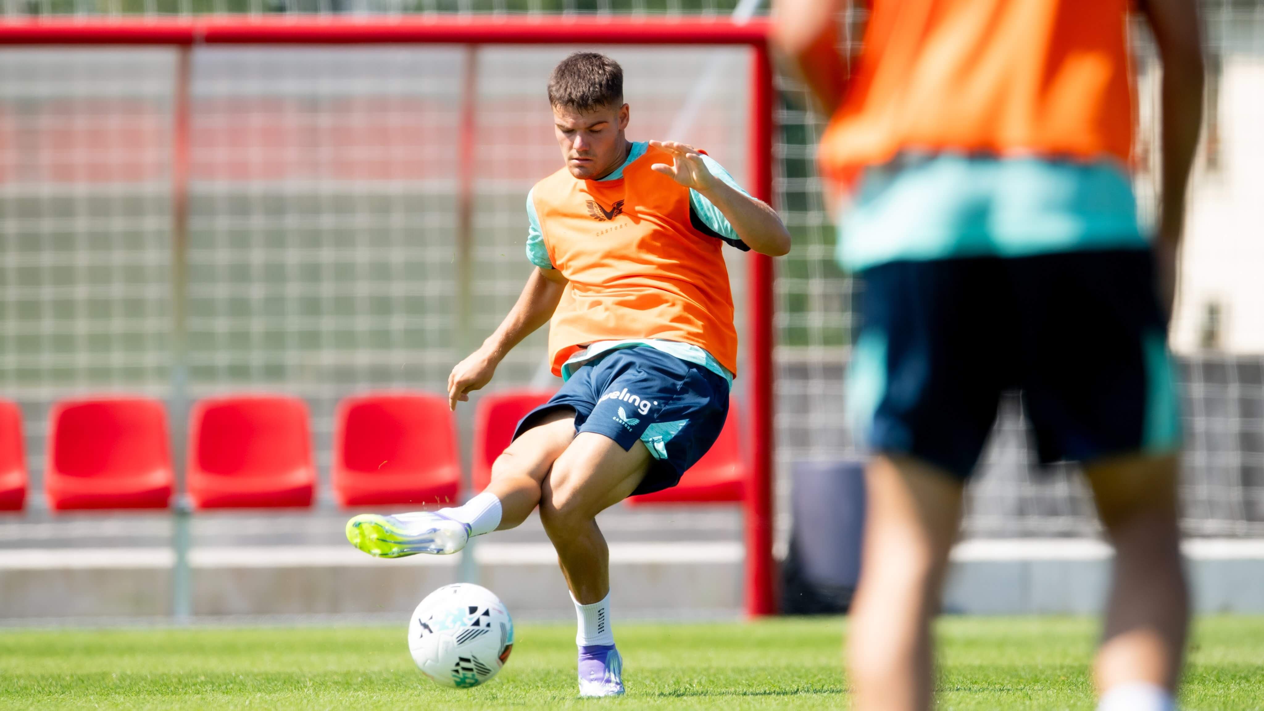  El joven Peio Canales se entrena en Lezama.