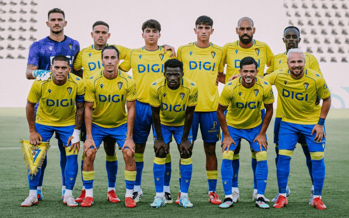 Once titular del Cádiz frente al Al-Ettifaq (FOTO: Cádiz CF).