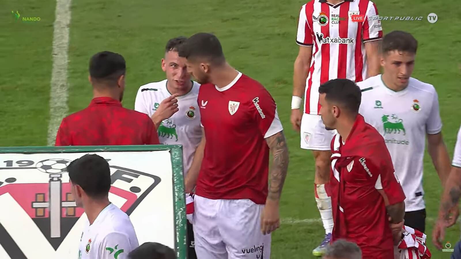  La charla entre Iñigo Vicente y Oihan Sancet.