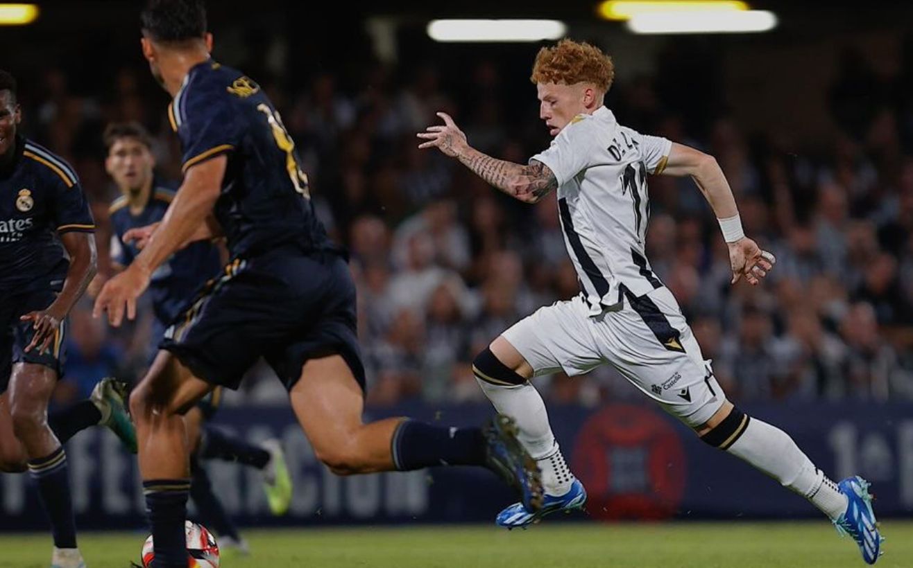 Jeremy de León en un lance de juego.