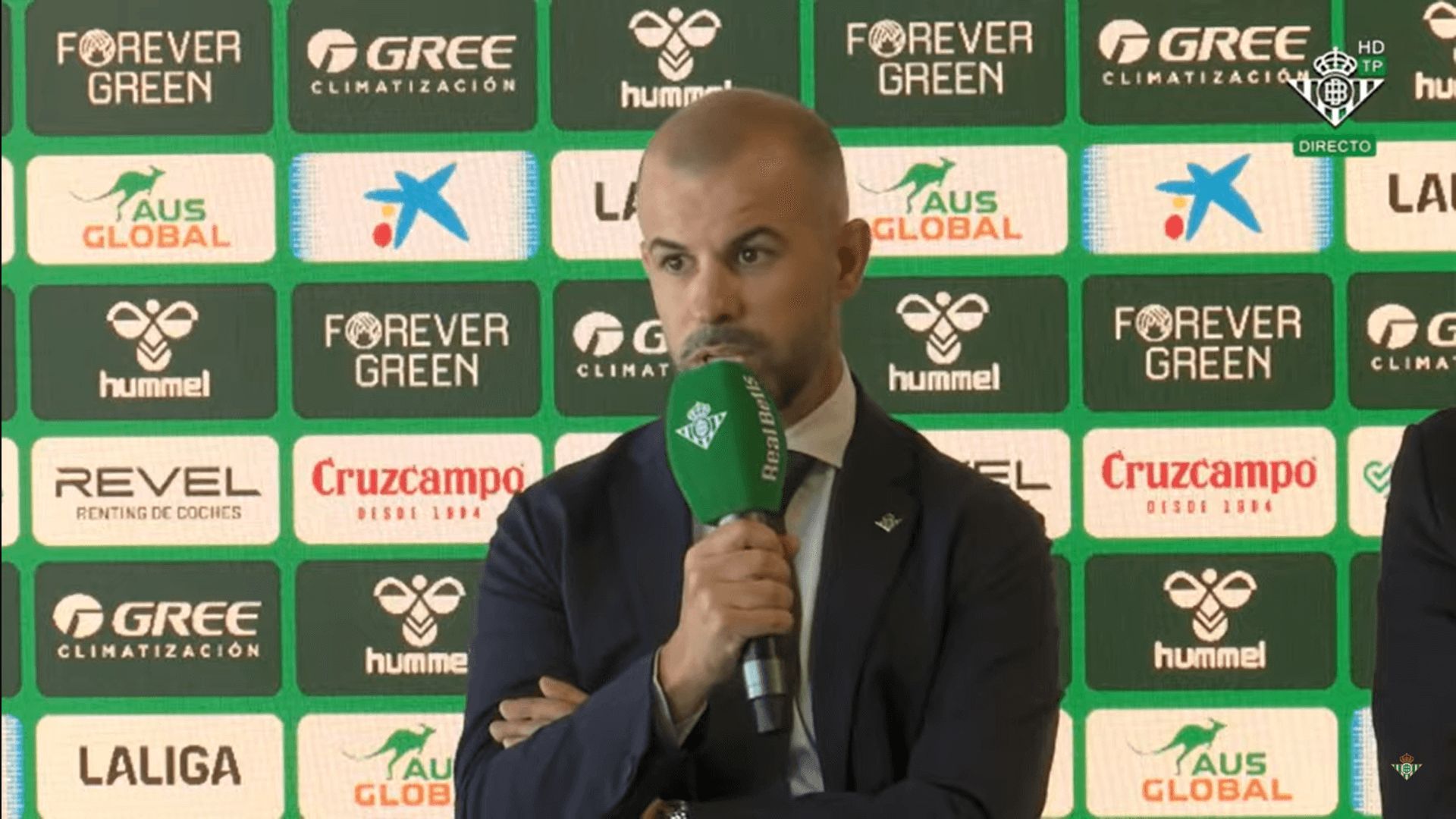  Manu Fajardo, en la presentación de Junior Firpo.