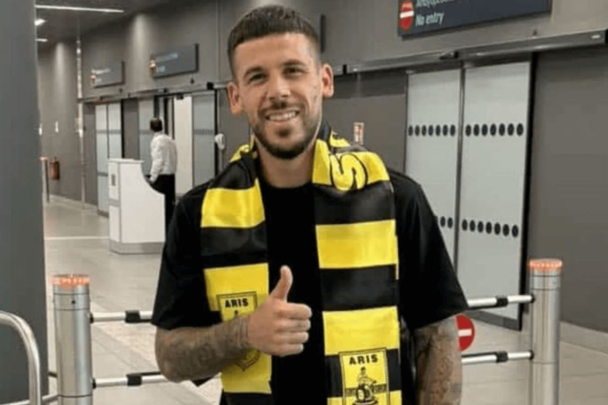  Carles Pérez a su llegada a Grecia.