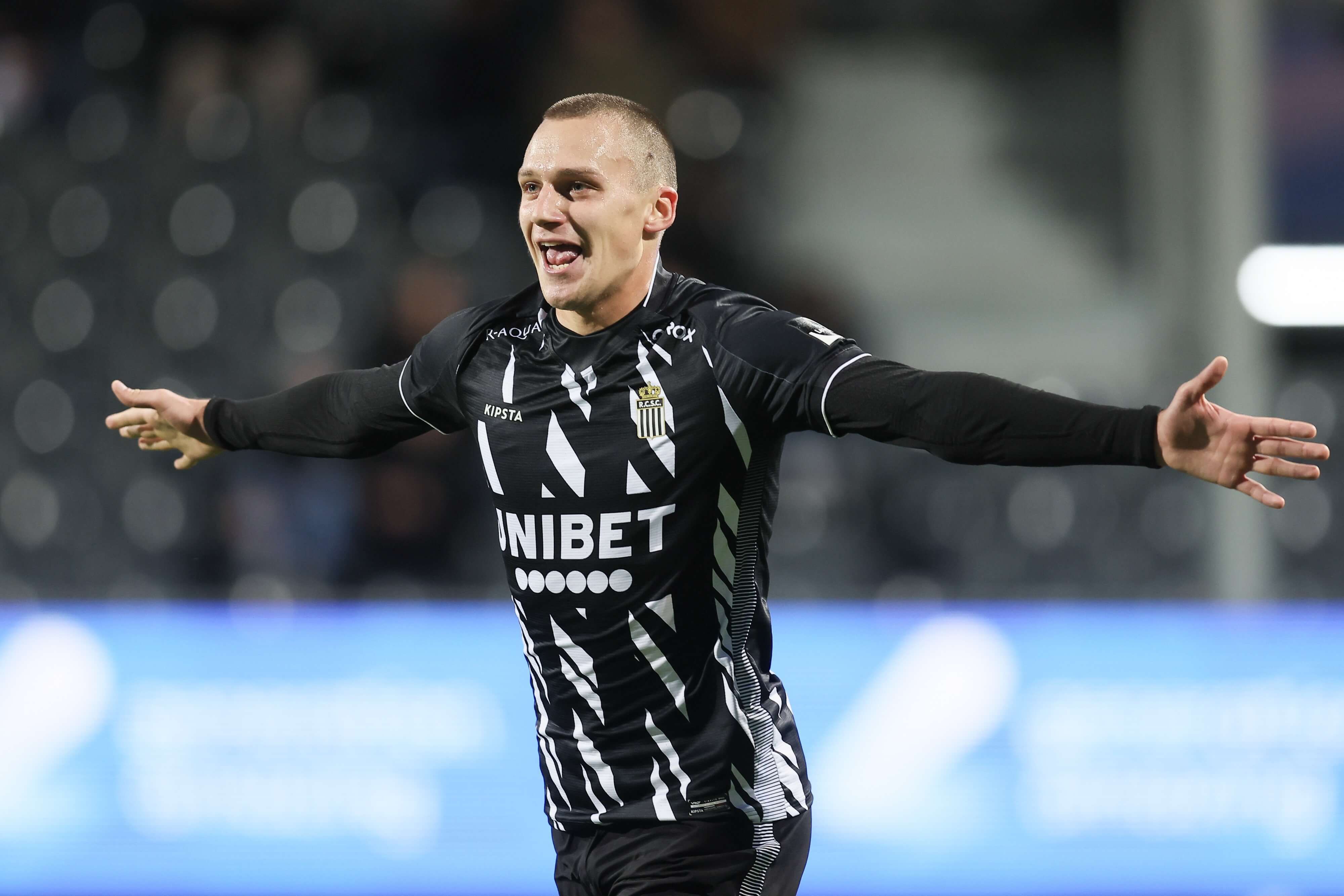  Nikola Stulic, delantero del R Charleroi SC.