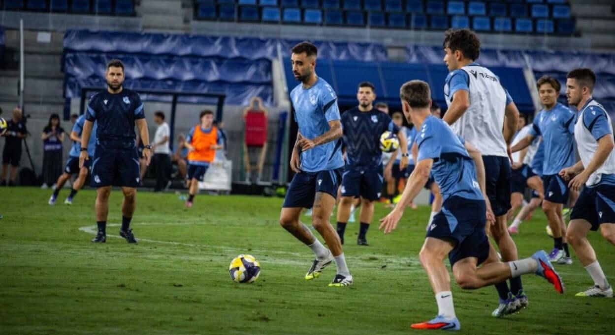  Brais Méndez, en un entrenamiento de la Real Sociedad en Japón.
