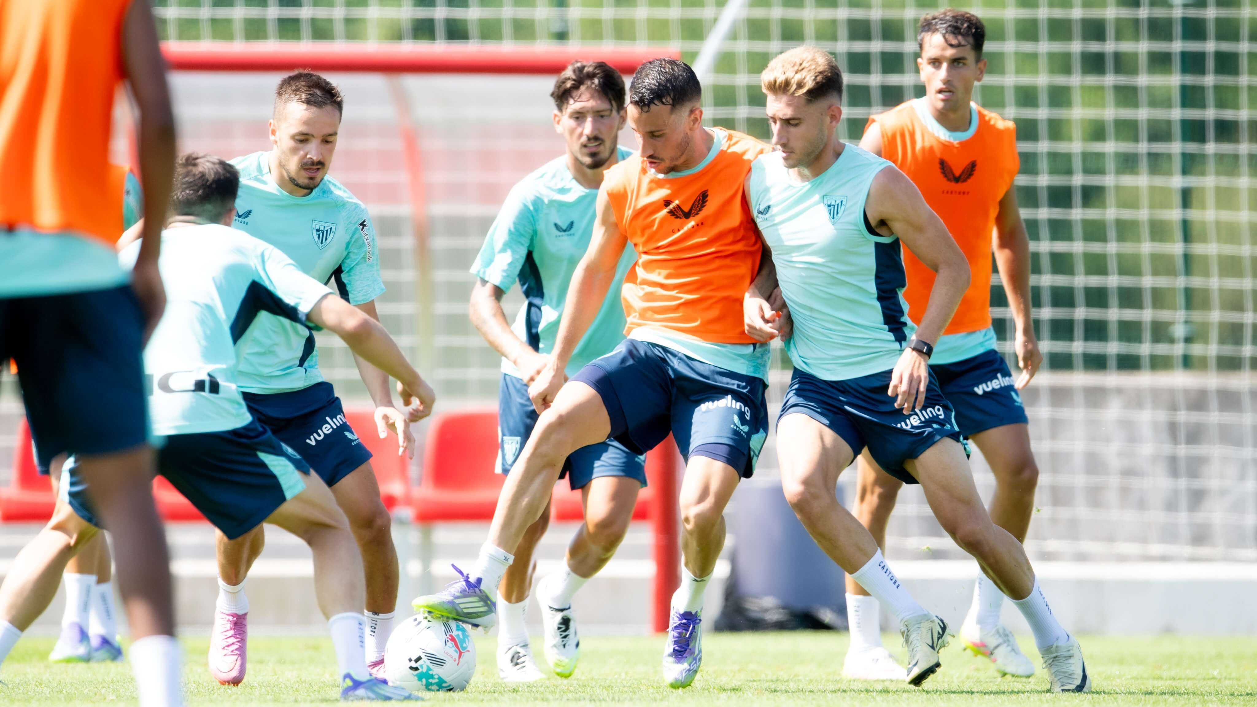  Sesión de entrenamiento en la pretemporada 2025-26 en Lezama.