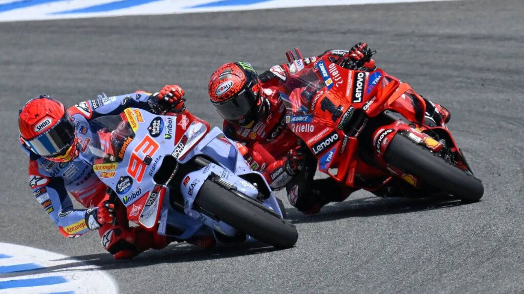  Marc Márquez y Pecco Bagnaia, durante esta temporada 2024.