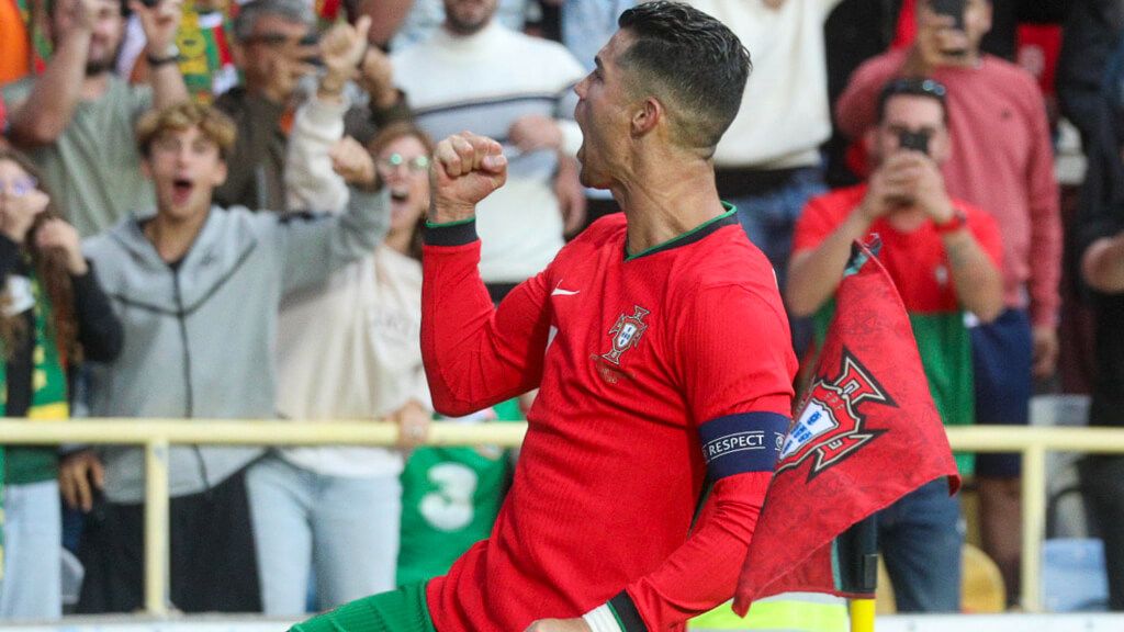 Cristiano Ronaldo después de lograr un doblete con Portugal (EFE)