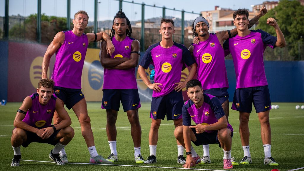  Los jugadores culés entrenando antes de la gira asiática (Barça)