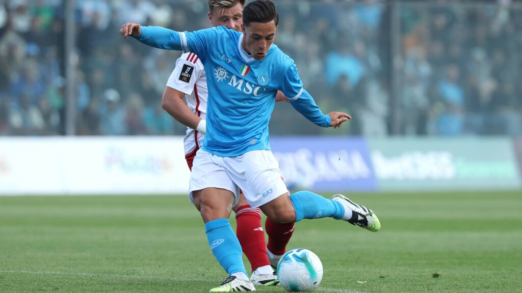 Giacomo Raspadori cuenta con rivalidad para jugar en el Atlético de Madrid.