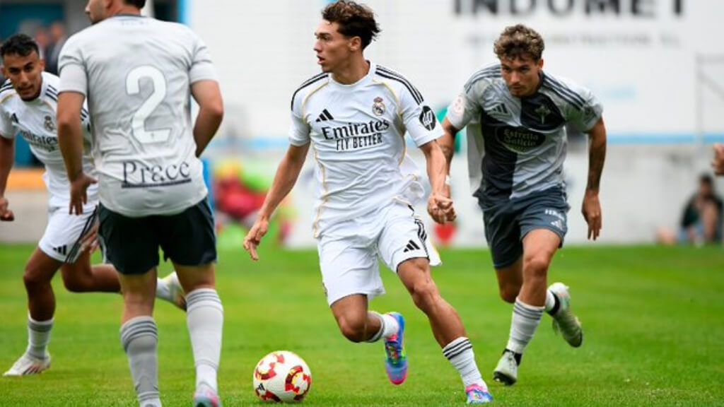 Thiago Pitarch con el Real Madrid Castilla (Real Madrid)