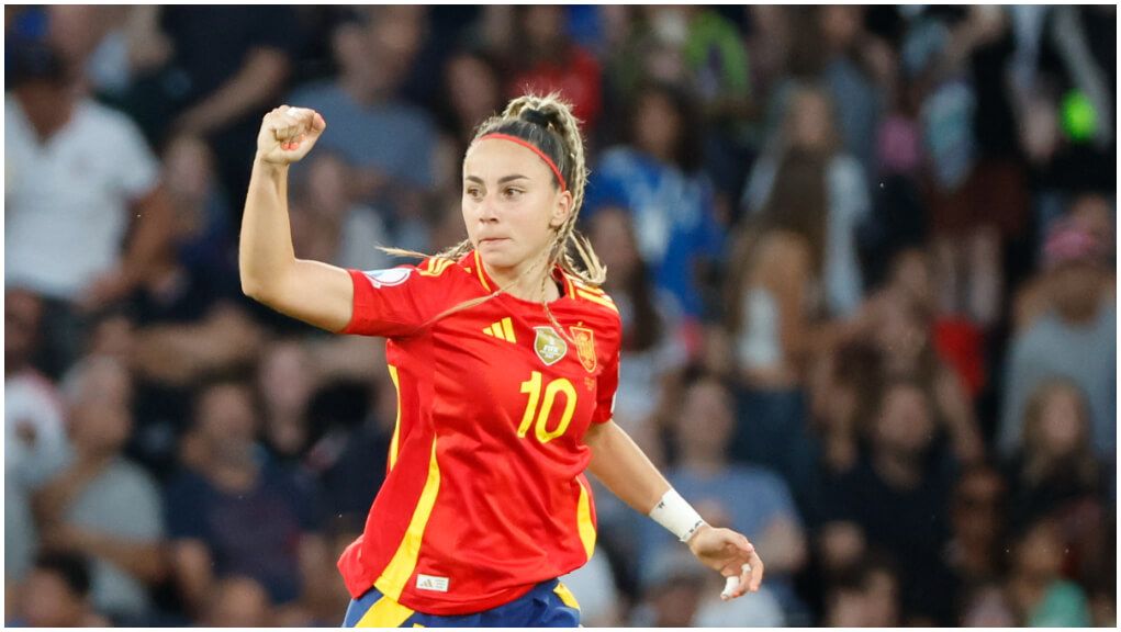  Athenea del Castillo celebrando su gol frente a Italia. (EFE)