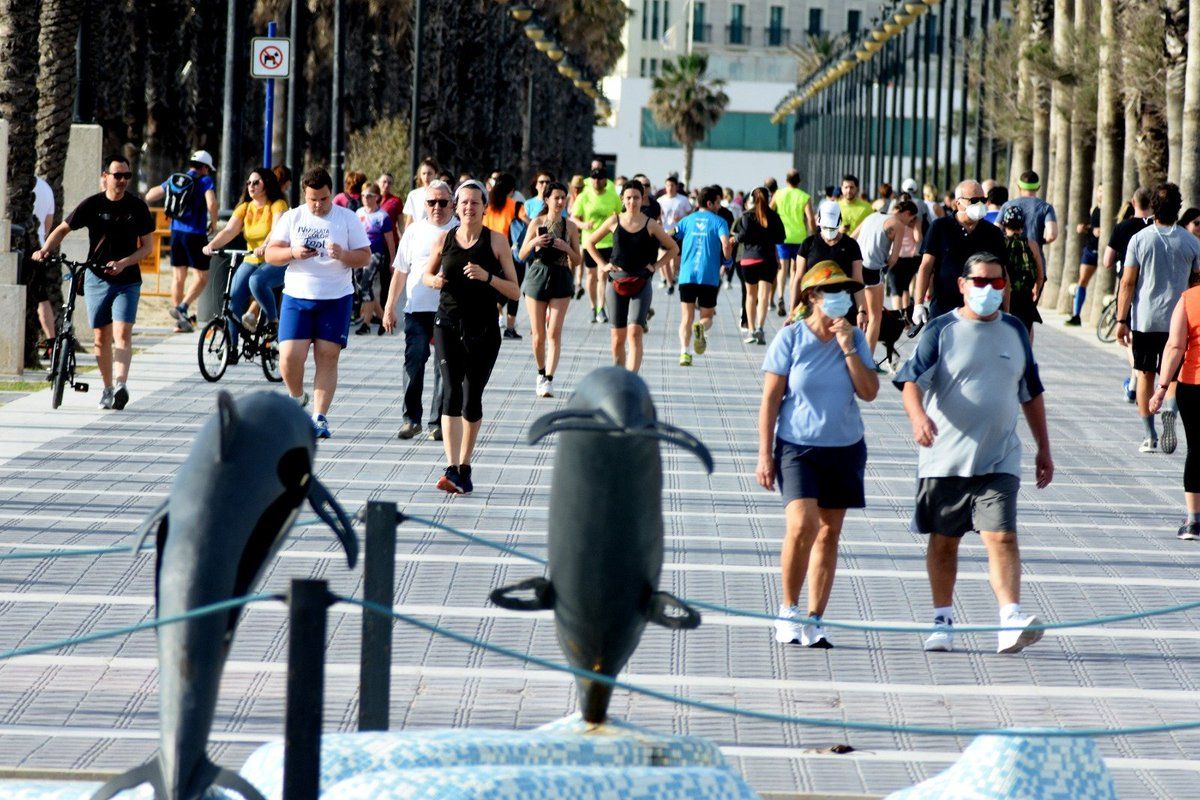 Valencia el primer día que se podía salir a correr y pasear con franjas horarias