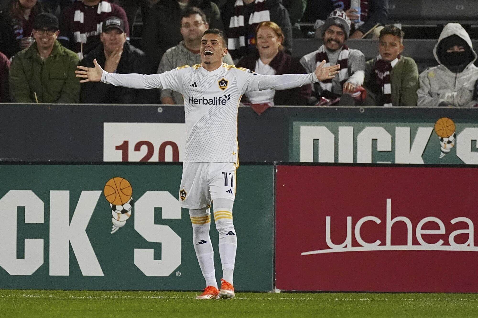 Gabriel Pec celebra un gol con Los Angeles Galaxy (Foto: EFE).