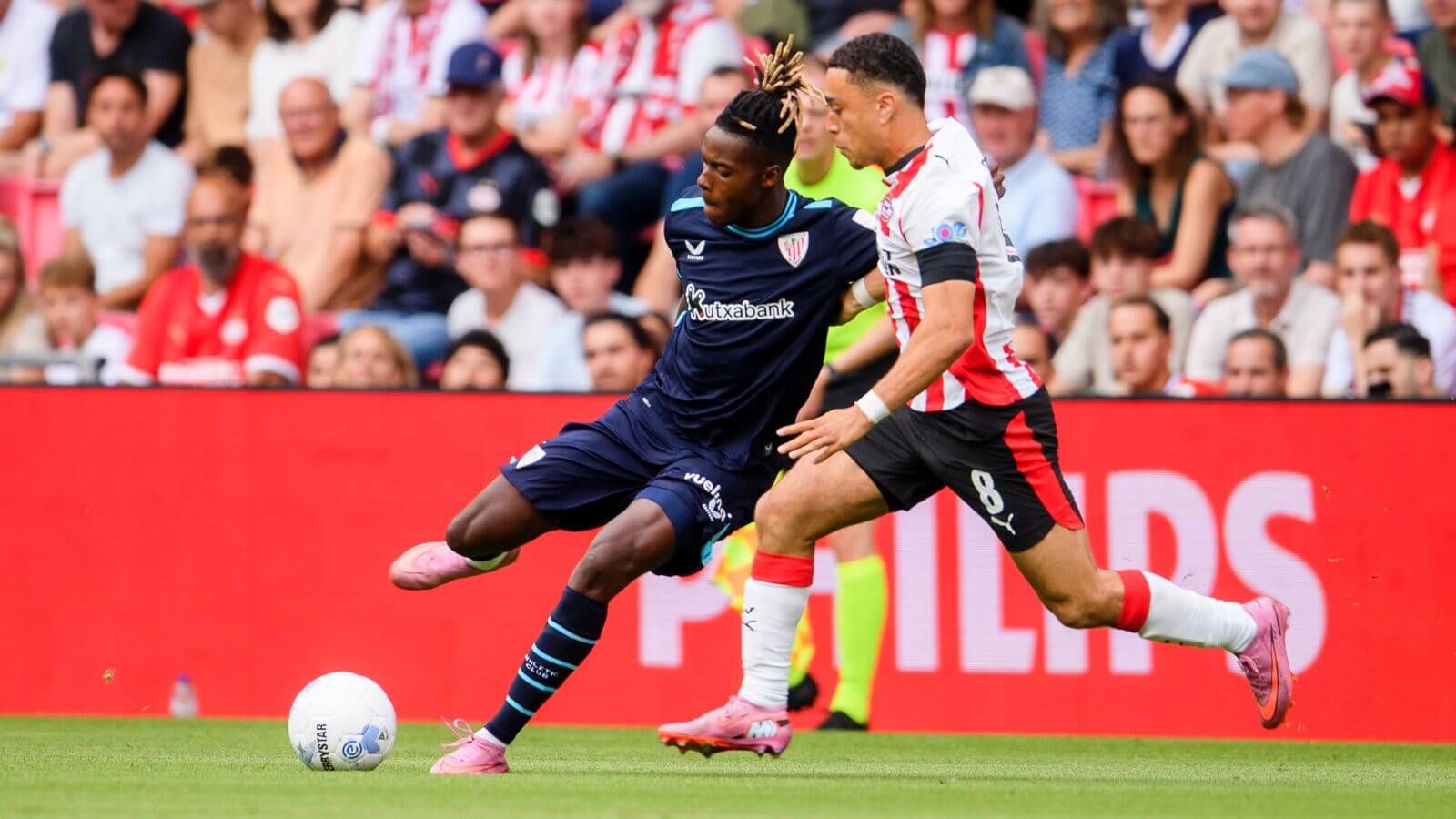  Nico Williams, en el amistoso frente al PSV.