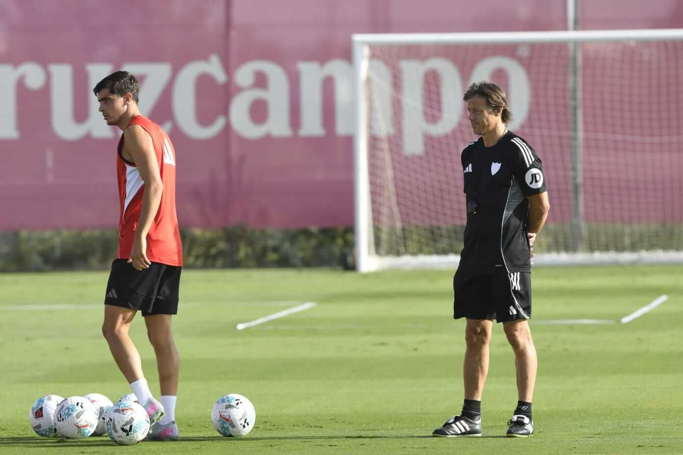  Juanlu Sánchez y Matías Almeyda, en la sesión del viernes.