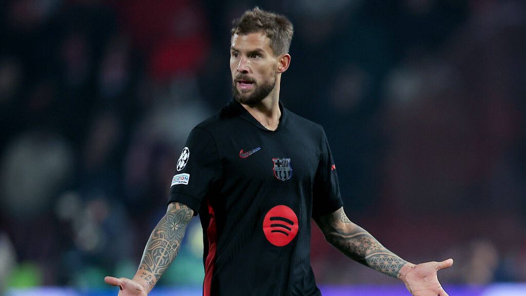  Iñigo Martínez durante un partido del Barcelona (Fuente: Cordon Press)