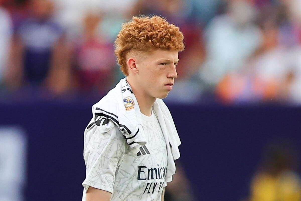 Jeremy de León, tras un partido de pretemporada del Real Madrid (Foto: RMCF).