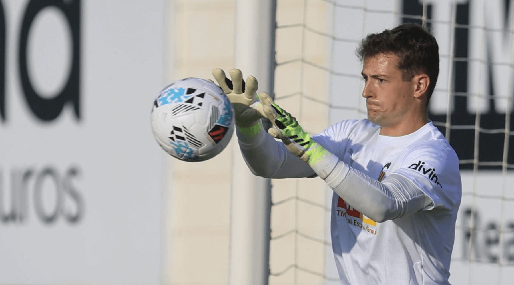 Julen Agirrezabala debutará en el Valencia - Leganés