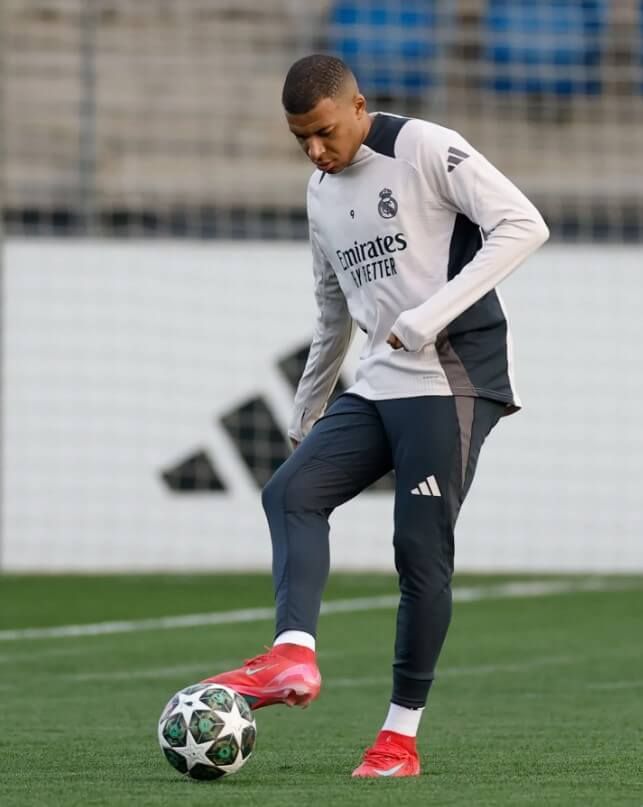  Kylian Mbappé, en el entrenamiento del Real Madrid.