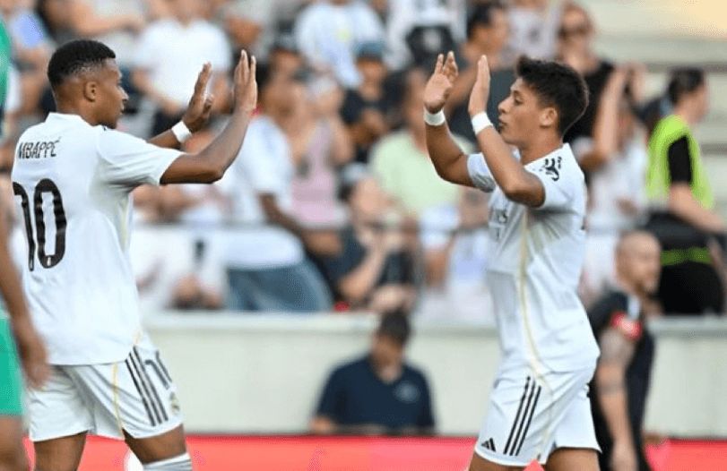  Kylian Mbappé y Arda Güler ante el Tirol