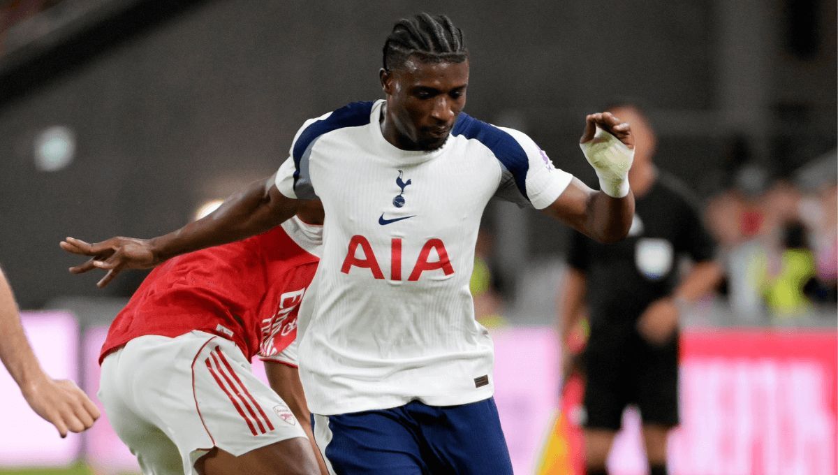  Lance del Arsenal-Tottenham en pretemporada.