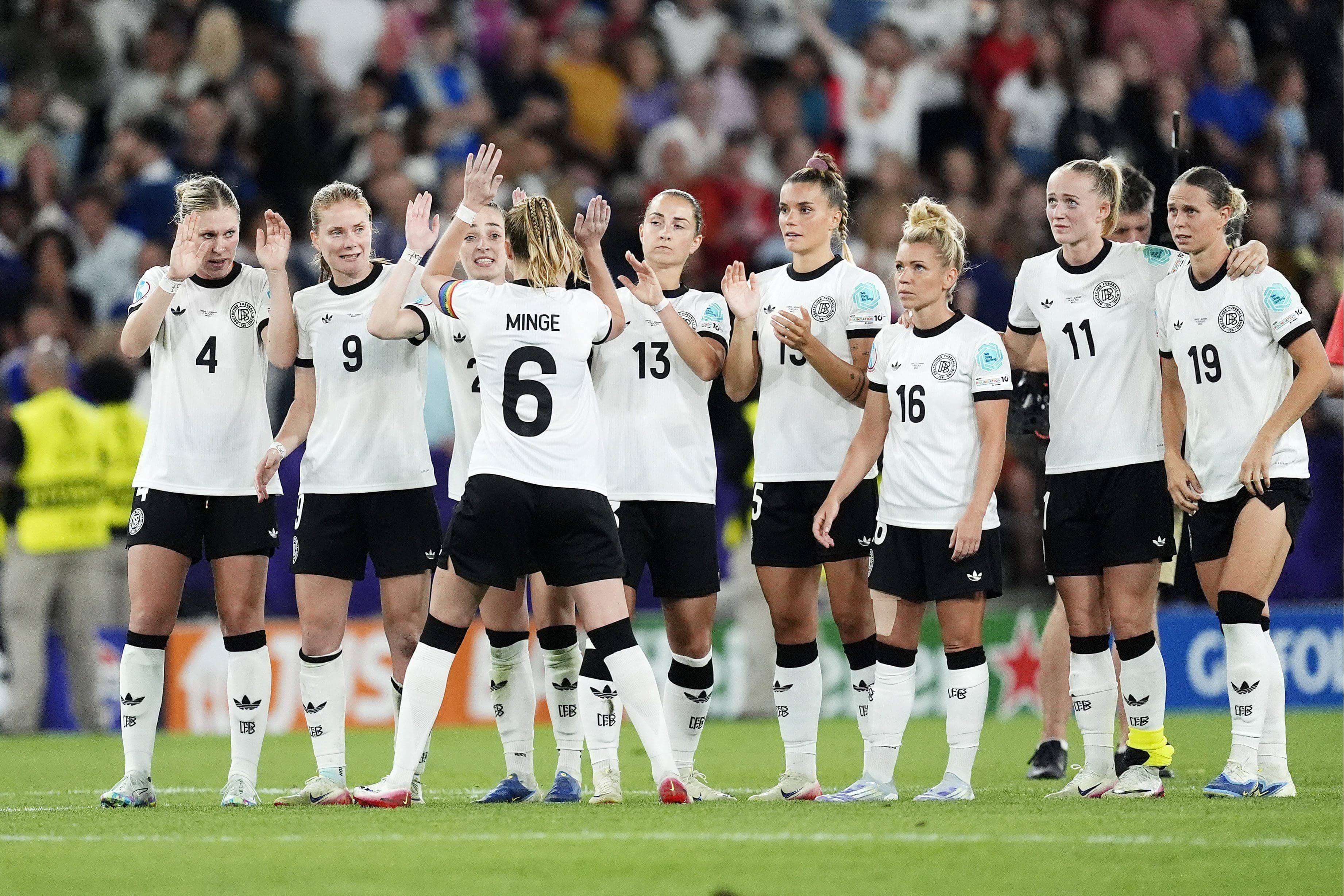 Las jugadoras de Alemania, en la tanda de penaltis.