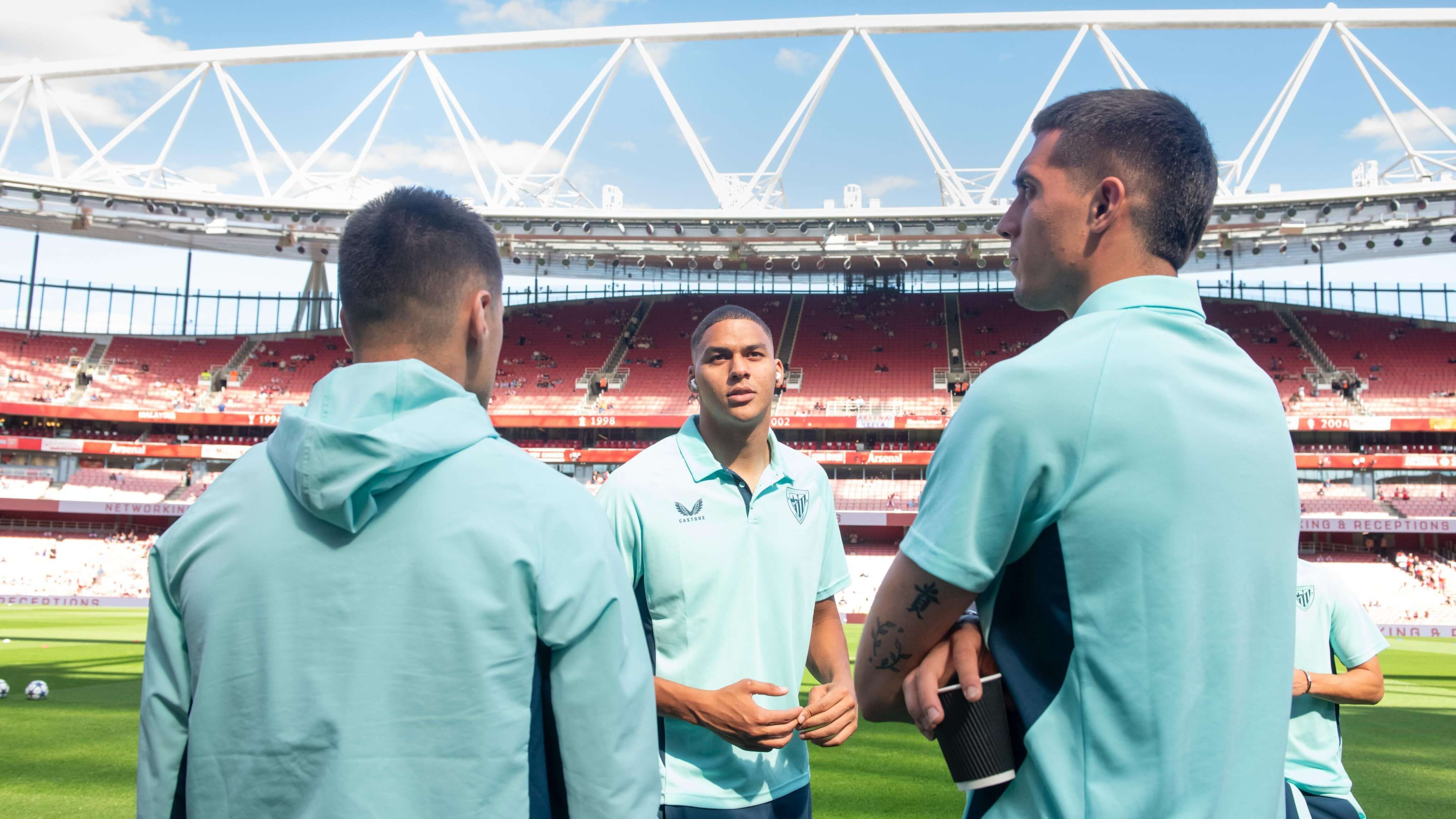  Maroan Sanandi, en pretemporada ante el Arsenal en el Emirates, donde se ha lesionado Unai Gómez.