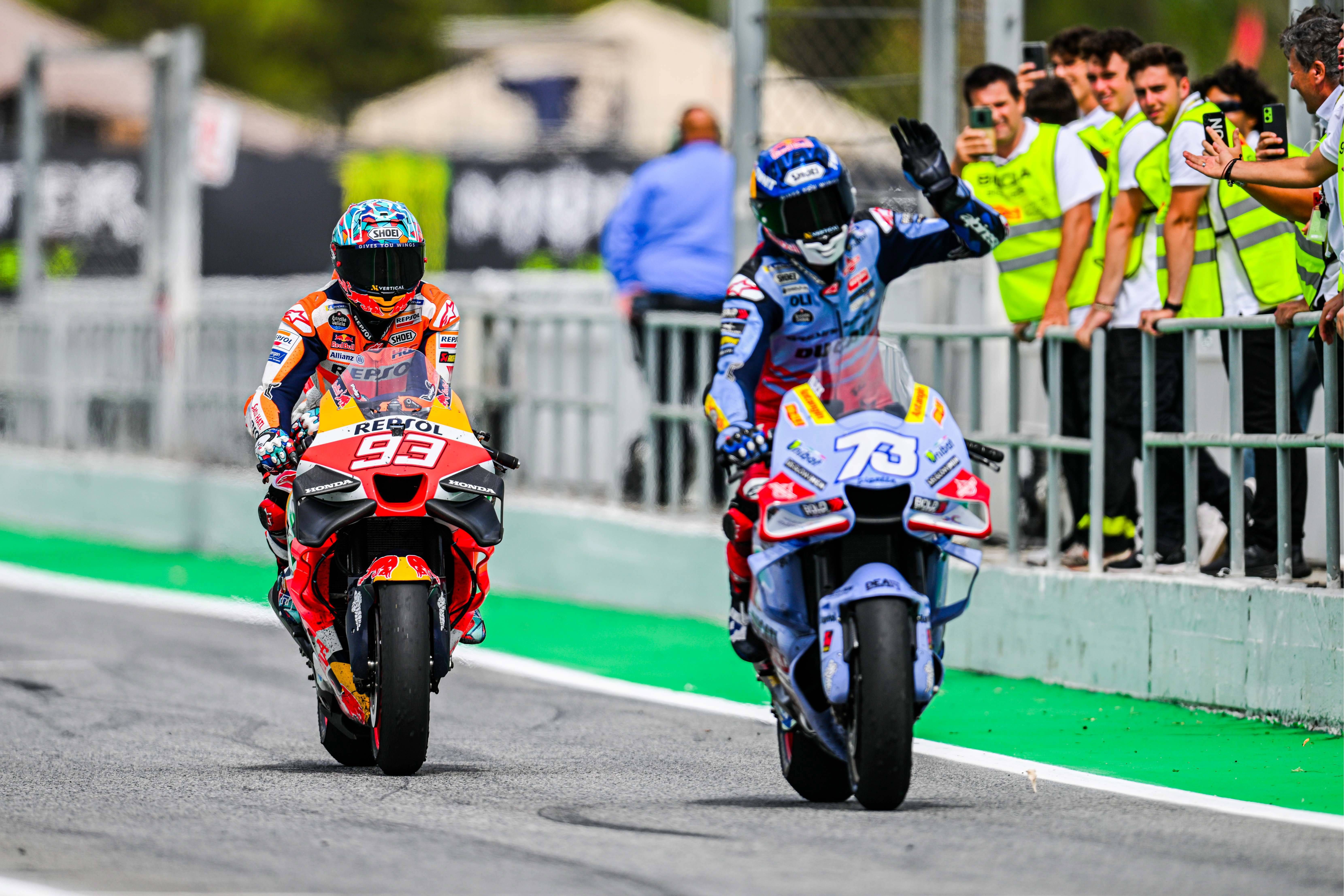  Álex y Marc Márquez, en el GP de Montmeló de 2023.