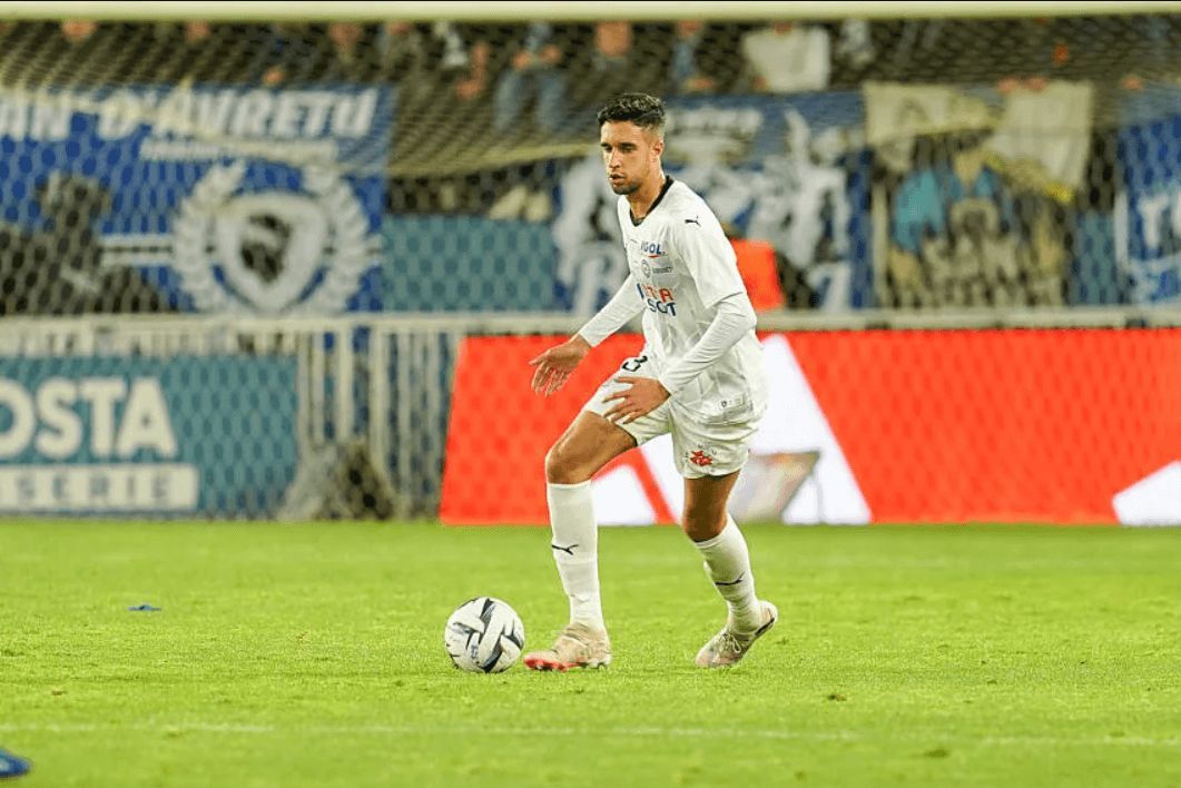  Mohamed Jaouab durante un encuentro con el Amiens.