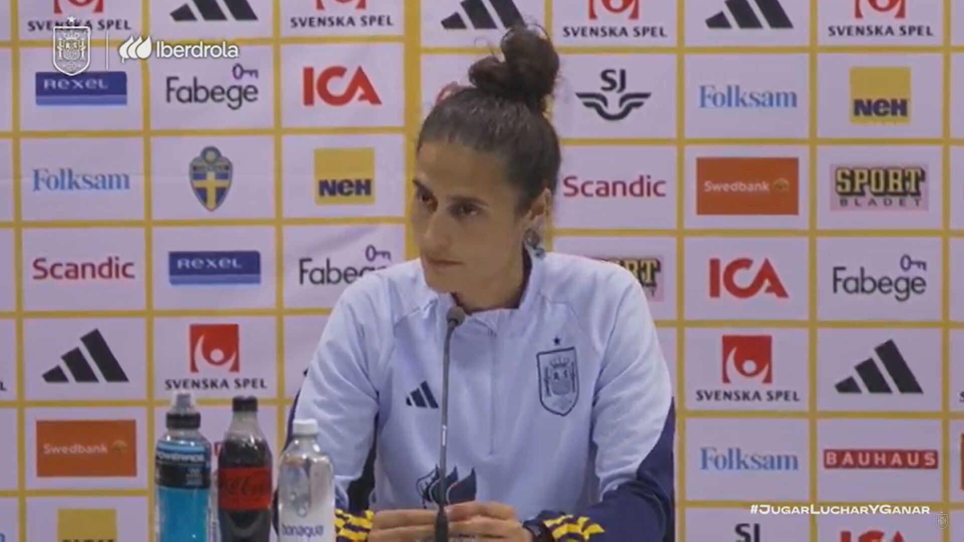 Montse Tomé en sala de prensa