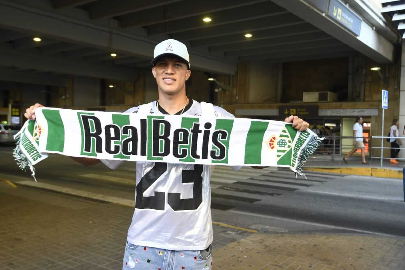 Nelson Deossa, a su llegada a Sevilla.