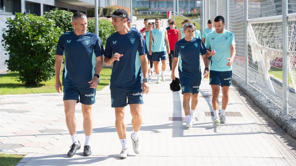 Pablo Orbaiz y Luis Prieto, juntos en el staff técnico en Lezama.