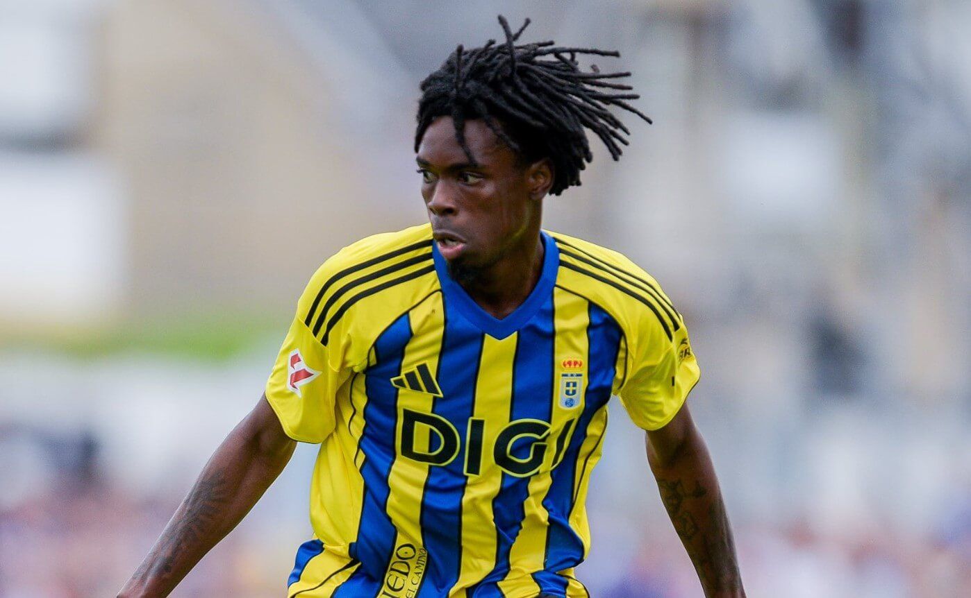 Ovie Ejaria, en un amistoso con el Real Oviedo.