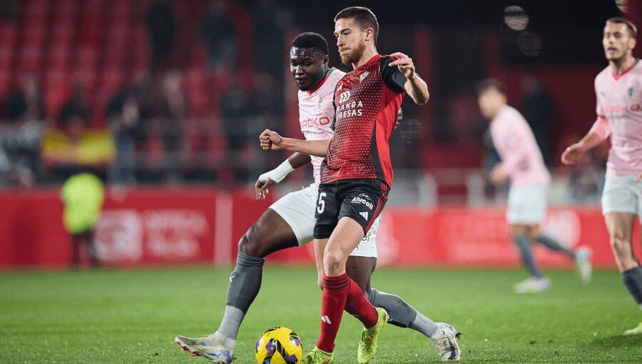 Pablo Tomeo con el CD Mirandés