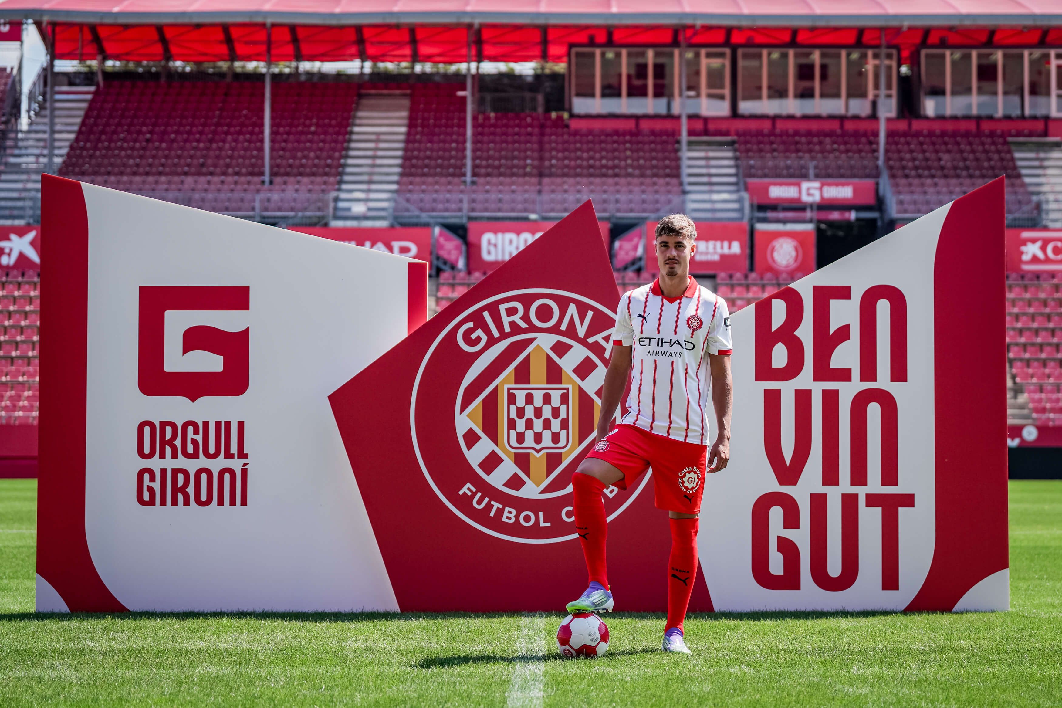 Hugo Rincón, en su presentación con el Girona.