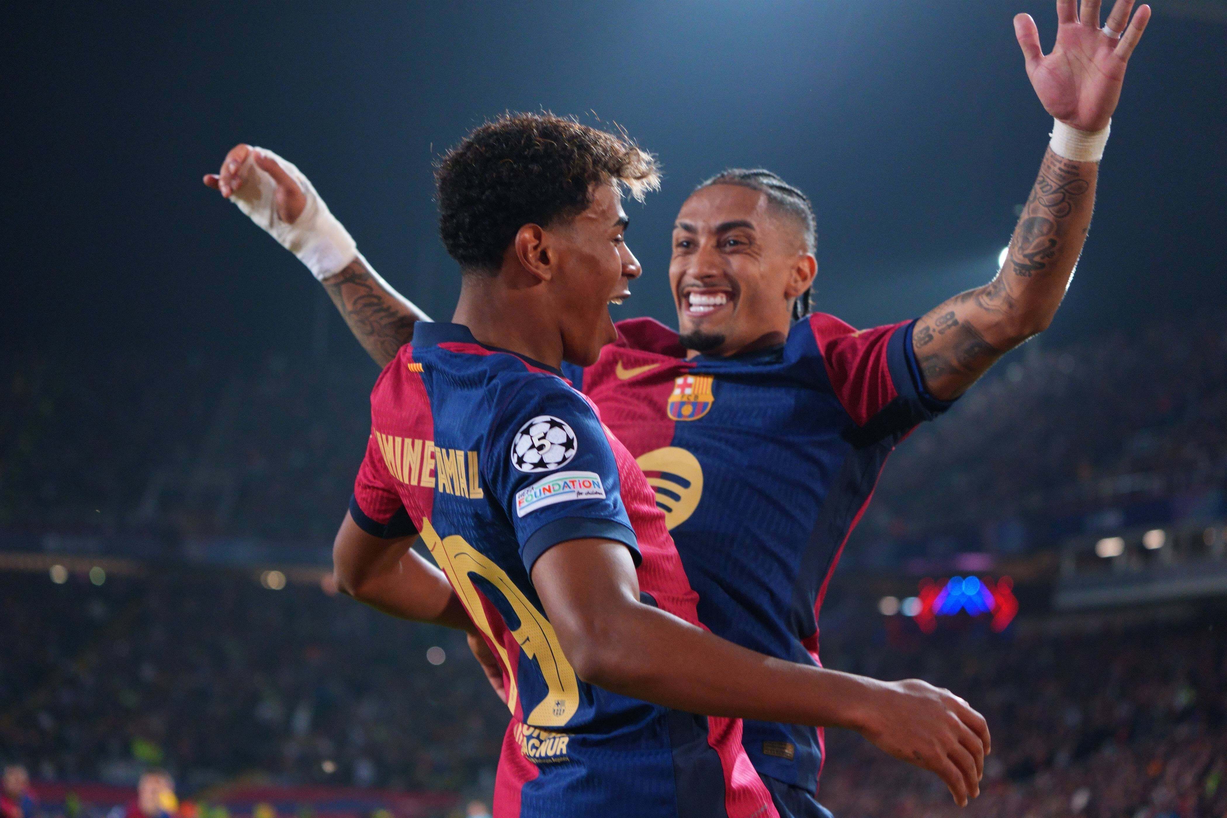  Lamine Yamal y Raphinha celebran un gol (Cordon Press)