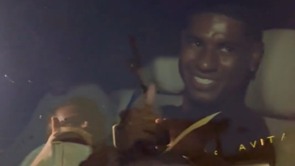 Rashford en su llegada a Barcelona (X: @Polyccio8)