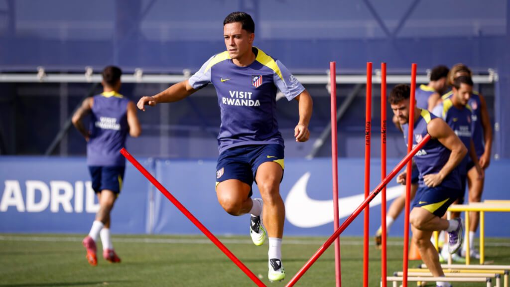  Giacomo Raspadori durante un entrenamiento del Atlético (Fuente: Atleti)