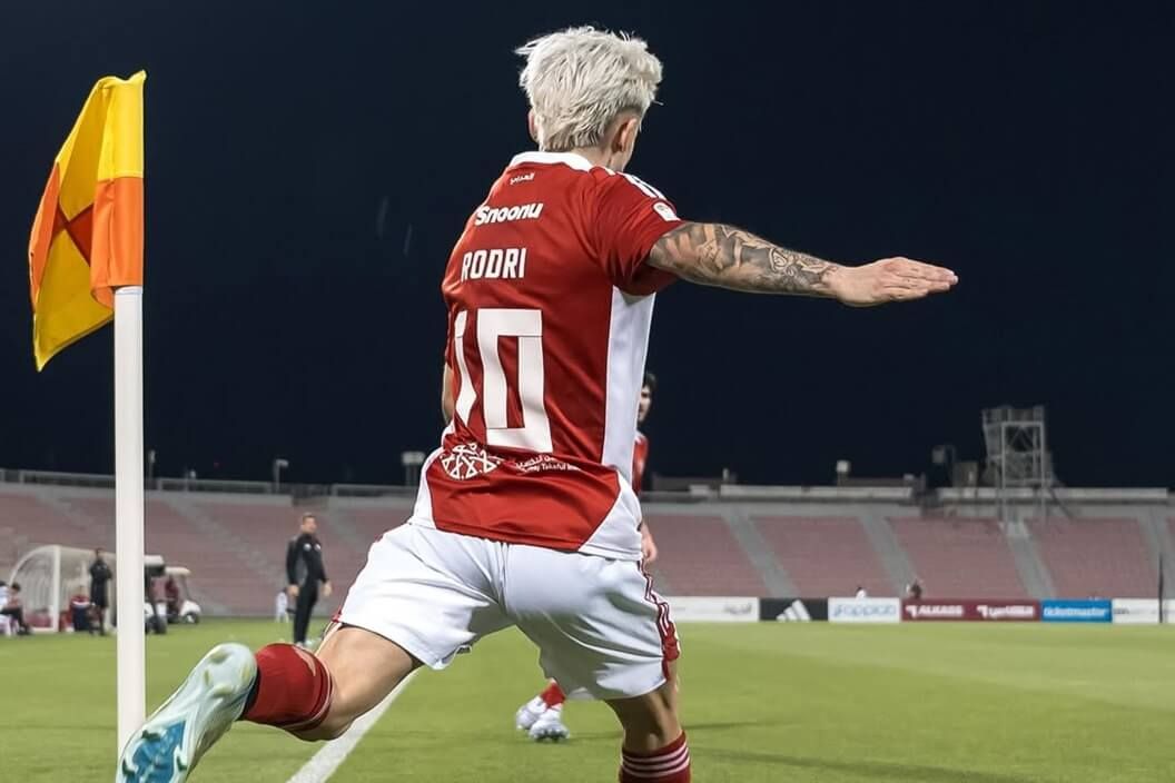 Rodri, jugando con el Al Arabi catarí.
