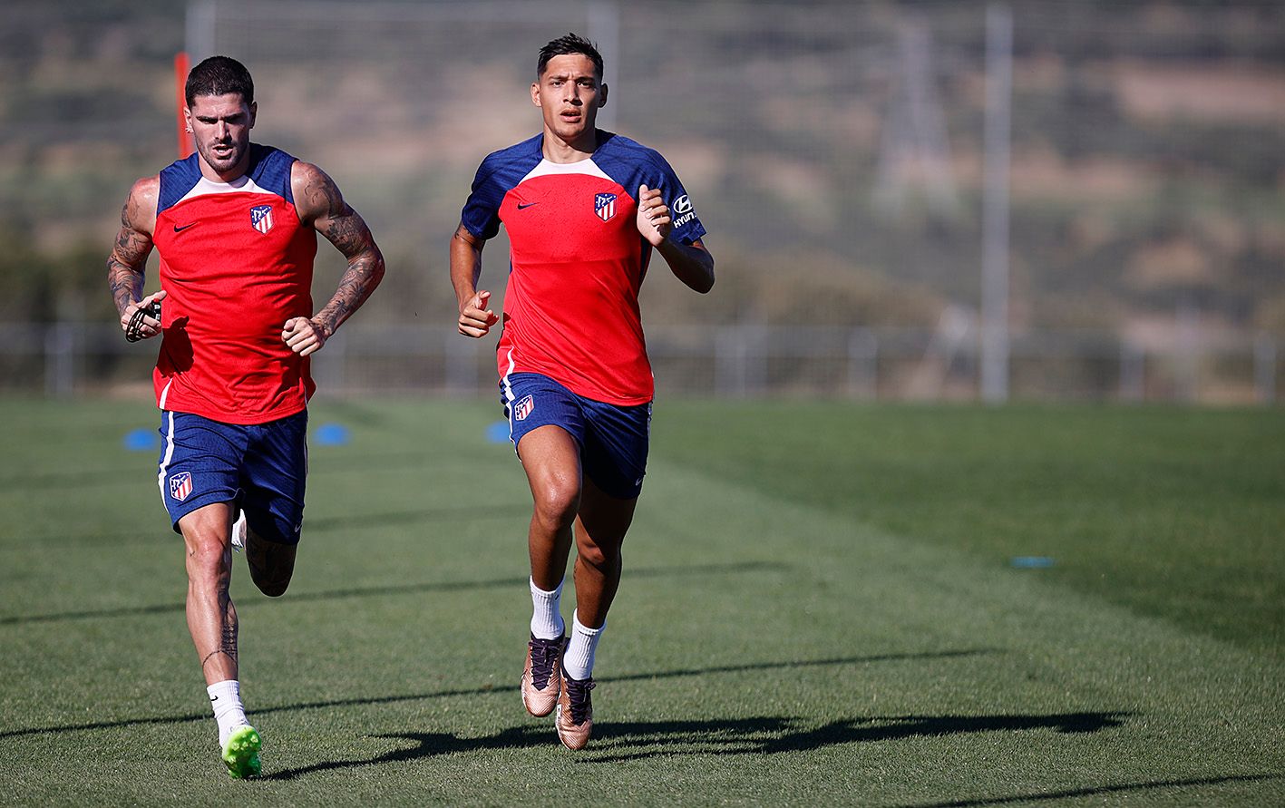 Rodrigo de Paul y Nahuel Molina, en una sesión del Atlético de Madrid.