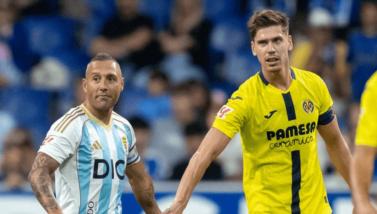  Santi Cazorla y Foyth, durante el Oviedo-Villarreal.