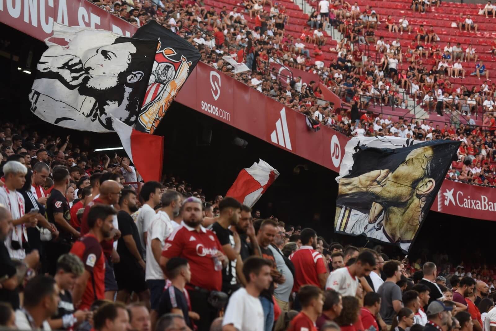 La afición del Sevilla fue la que más participó en el proyecto de LALIGA comprando entradas visitantes(Foto: Kiko Hurtado).