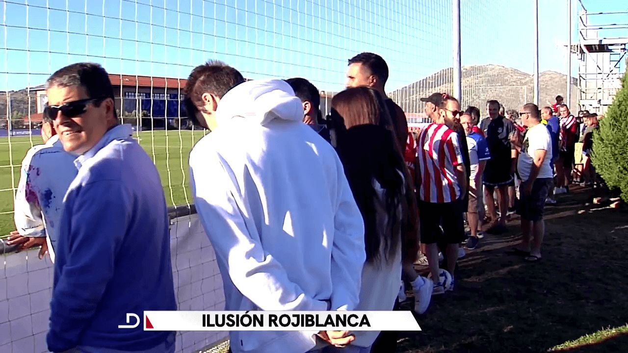 La afición del Atlético en Los Ángeles de San Rafael (ElDesmarque)