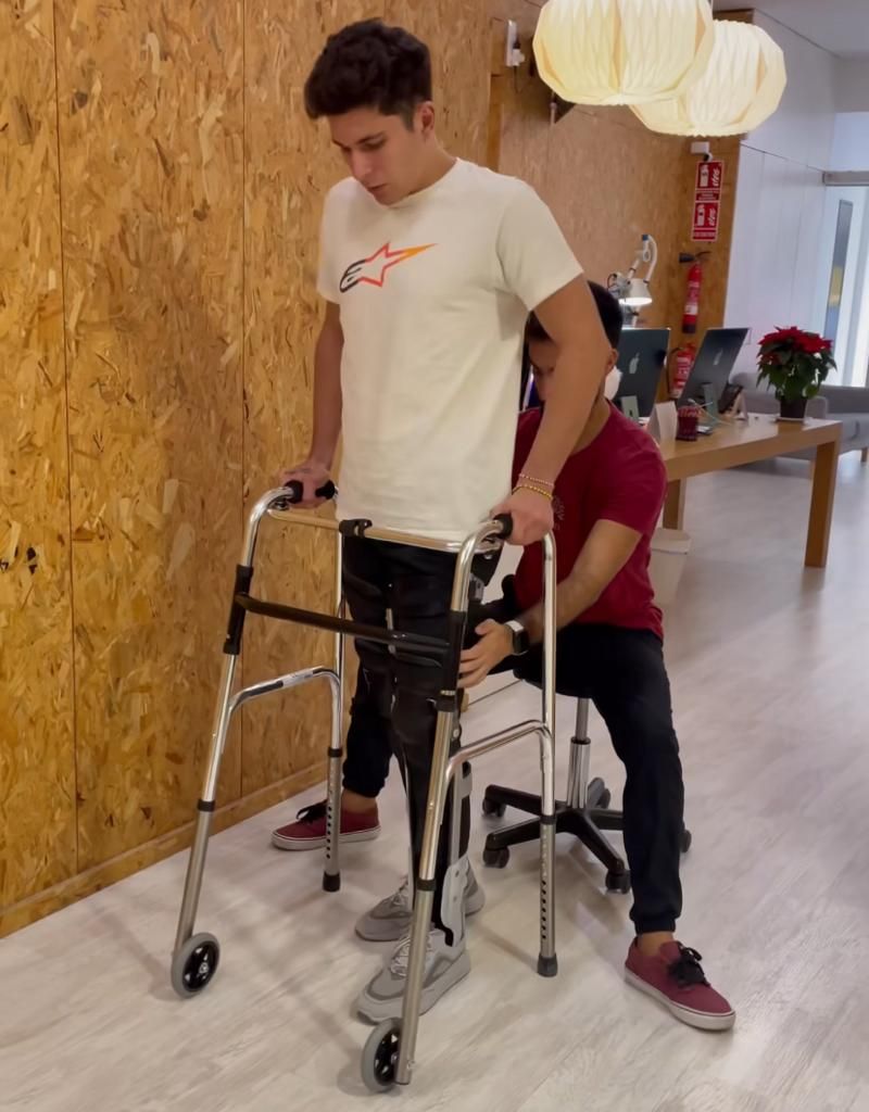  Carlos Tatay sigue en plena recuperación.