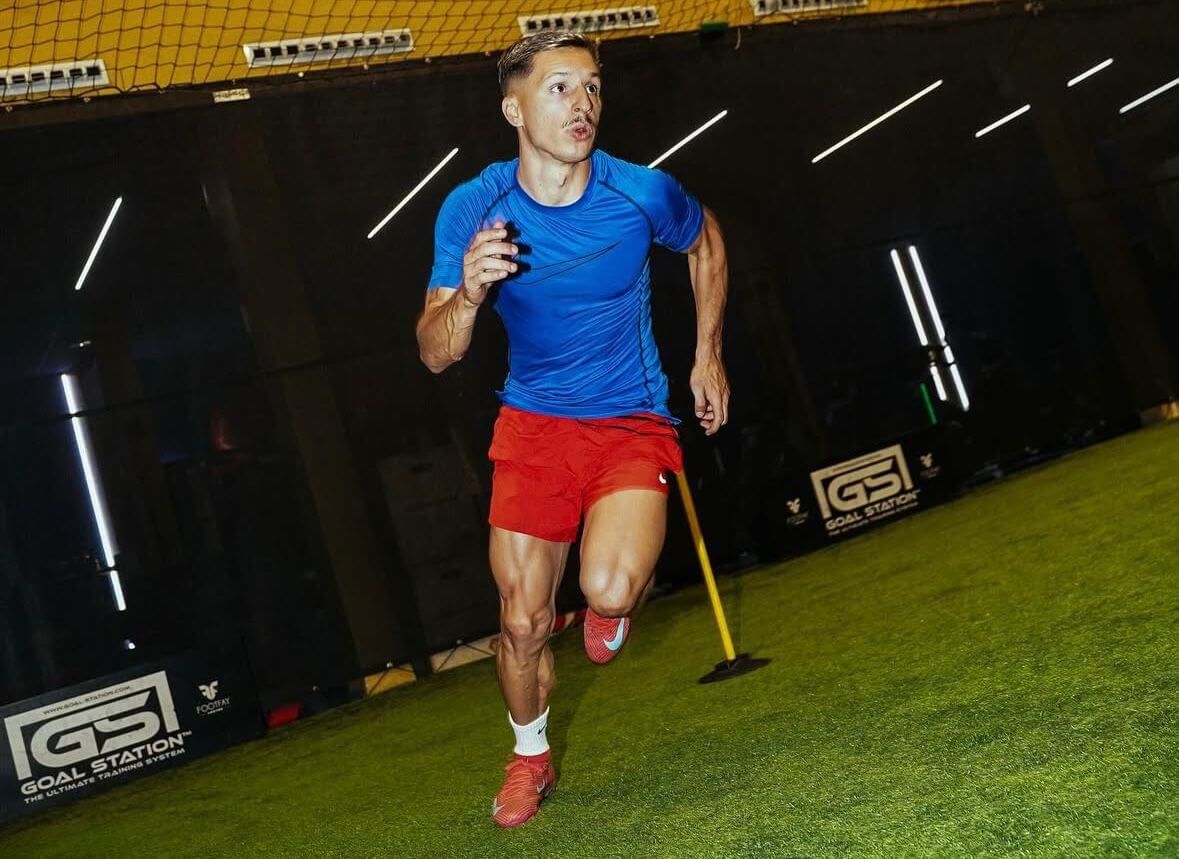  Bryan Zaragoza se preparada durante el verano.